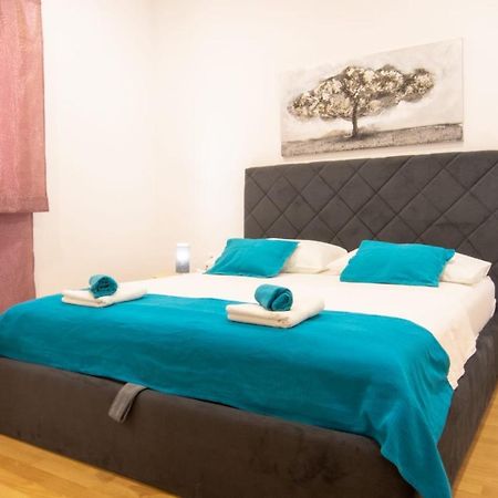 Apartment Cvita Free Beach Parking Makarska Kültér fotó
