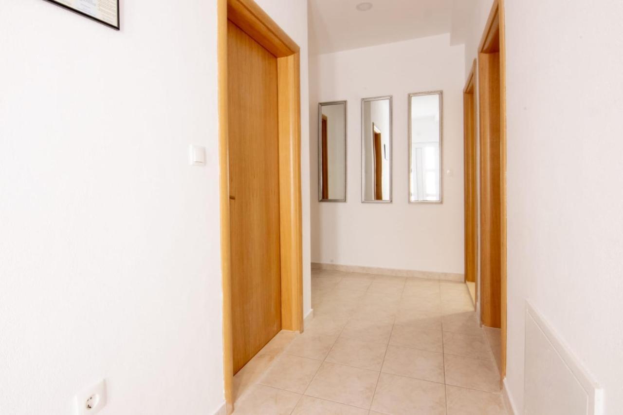 Apartment Cvita Free Beach Parking Makarska Kültér fotó