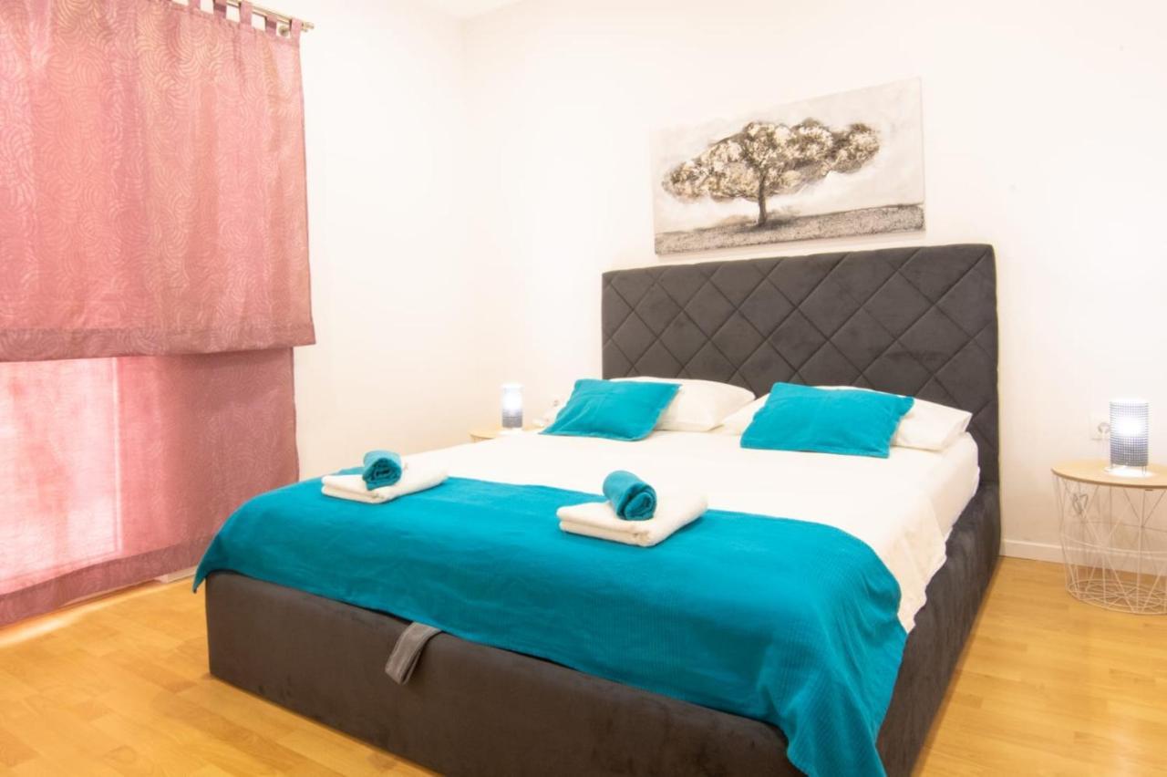 Apartment Cvita Free Beach Parking Makarska Kültér fotó