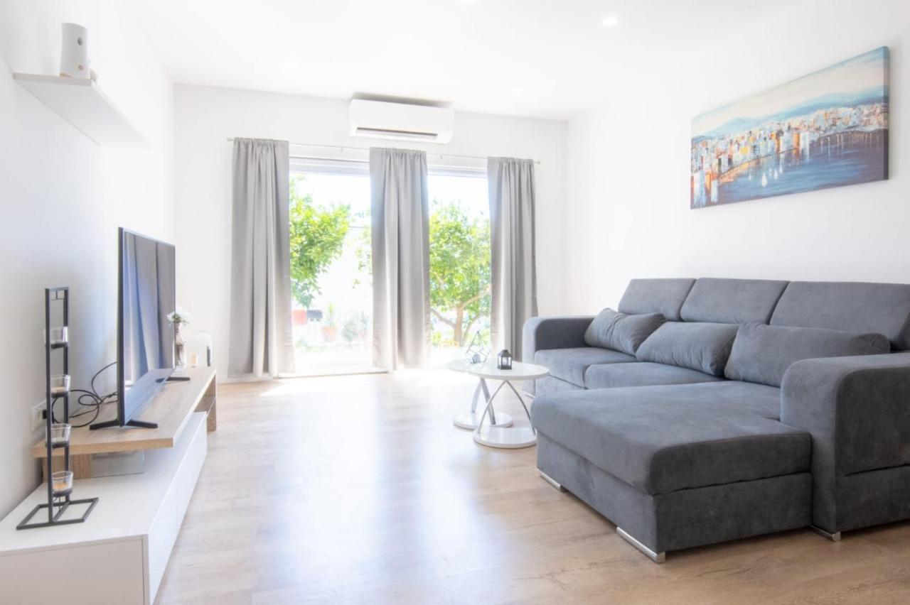 Apartment Cvita Free Beach Parking Makarska Kültér fotó