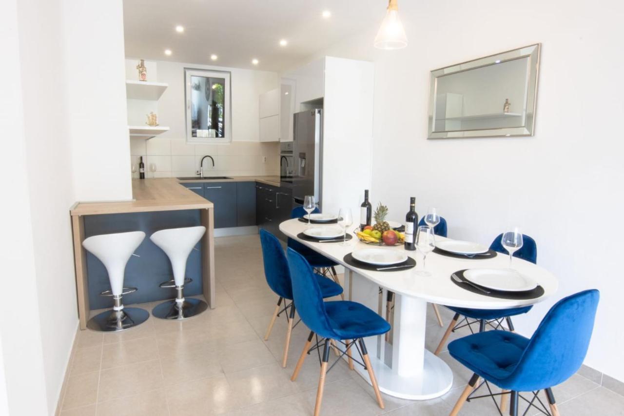 Apartment Cvita Free Beach Parking Makarska Kültér fotó